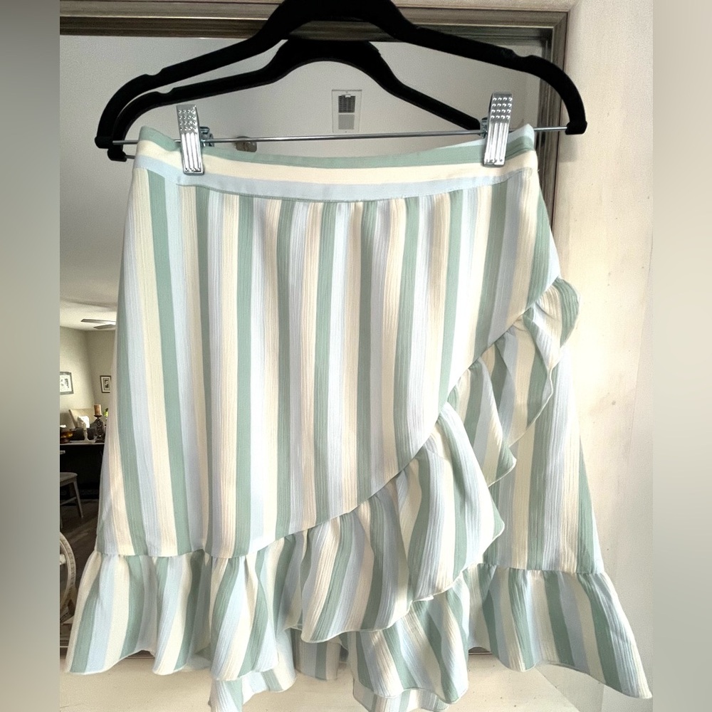 LC Lauren Conrad Mint & White Vertical Stripe Asymmetrical Ruffle Skirt